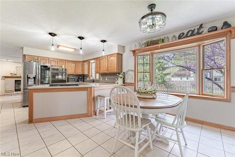 717 Kent Cir, Elyria, OH 44035 photo 9