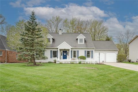 717 Kent Cir, Elyria, OH 44035 photo 1