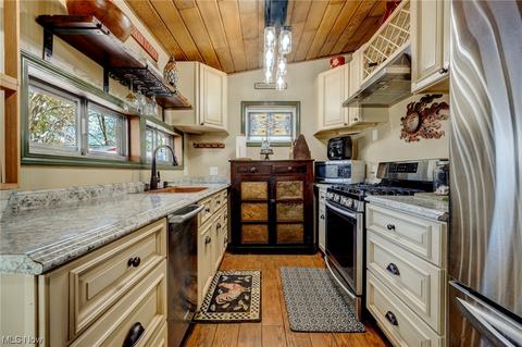 908 Wilder Ave, Elyria, OH 44035 photo 13