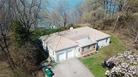3235 Lake Rd W, Ashtabula, OH 44004 photo 4