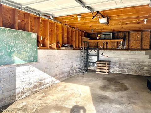 201 E South St, Barnesville, OH 43713 photo 23