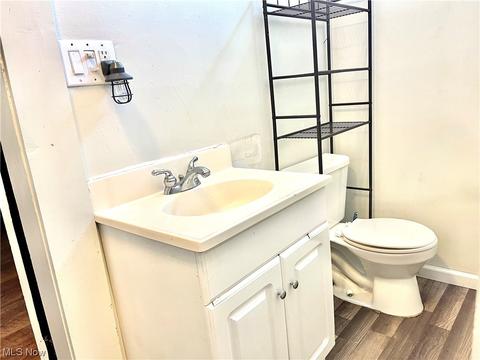 201 E South St, Barnesville, OH 43713 photo 28