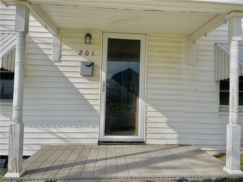 201 E South St, Barnesville, OH 43713 photo 13