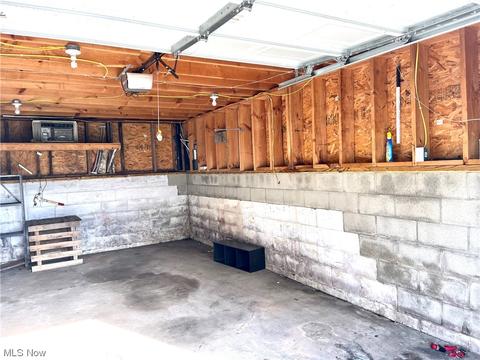 201 E South St, Barnesville, OH 43713 photo 24