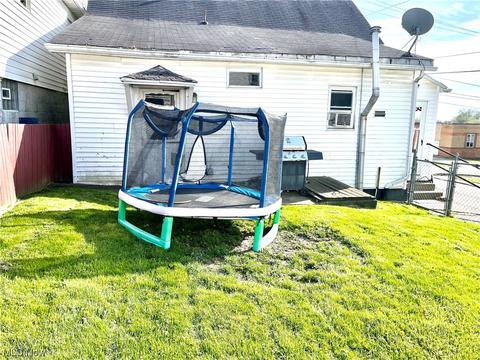 201 E South St, Barnesville, OH 43713 photo 25