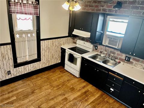 201 E South St, Barnesville, OH 43713 photo 14