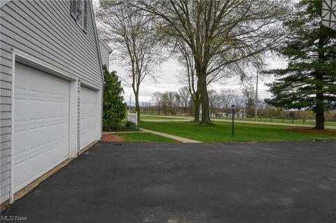 2285 Diamond St NE, Canton, OH 44721 photo 8