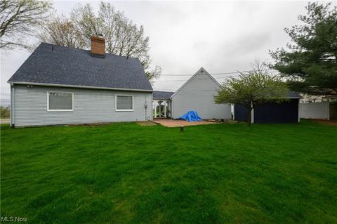 2285 Diamond St NE, Canton, OH 44721 photo 9