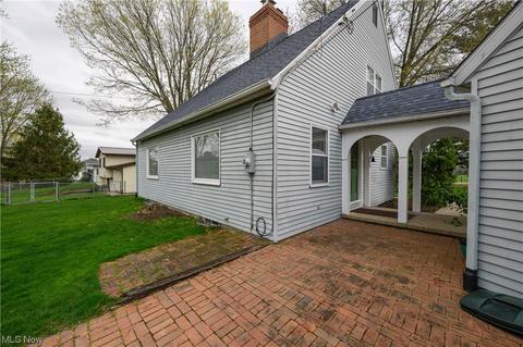 2285 Diamond St NE, Canton, OH 44721 photo 3