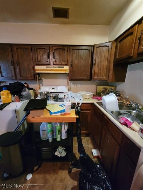 533 Denison Ave, Elyria, OH 44035 photo 2