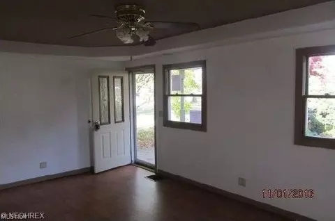 2230 E 41st St, Lorain, OH 44055 photo 2