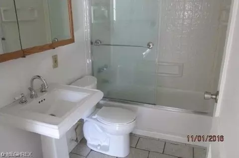2230 E 41st St, Lorain, OH 44055 photo 6