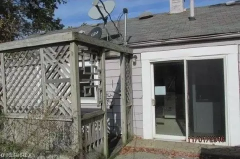 2230 E 41st St, Lorain, OH 44055 photo 9