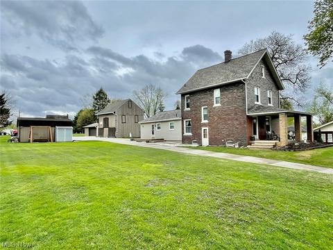 3232 Lincoln St E, Canton, OH 44707 photo 1
