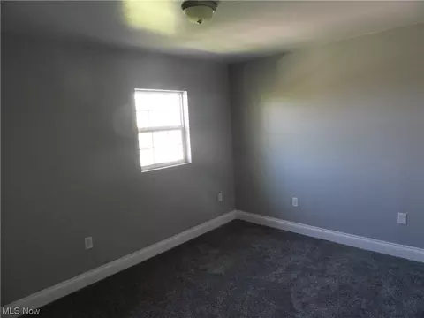 511 Knowles Ln, Chester, WV 26034 photo 14