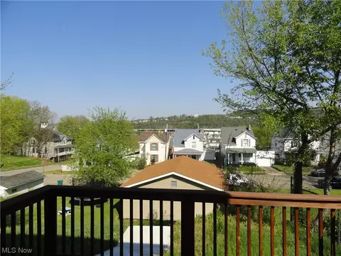 511 Knowles Ln, Chester, WV 26034 photo 9