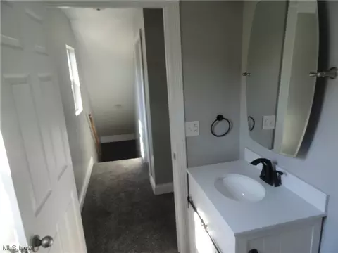 511 Knowles Ln, Chester, WV 26034 photo 13