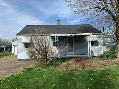 4515 Broadway Ave NE, Louisville, OH 44641