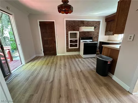 32325 Eddy Rd, Willoughby Hills, OH 44094 photo 3