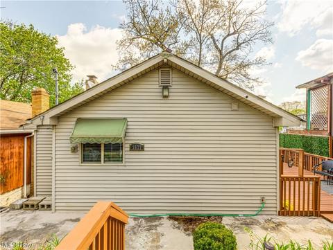 3577 Mong Ave, Coventry, OH 44319 photo 2
