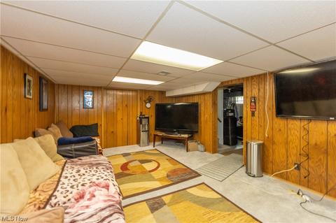 110 E 206th St, Euclid, OH 44123 photo 23