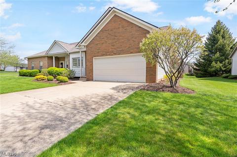 4550 Earlington Cir NW, Canton, OH 44708 photo 2