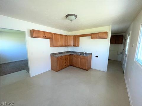 623 S Logan St, Elyria, OH 44035 photo 7