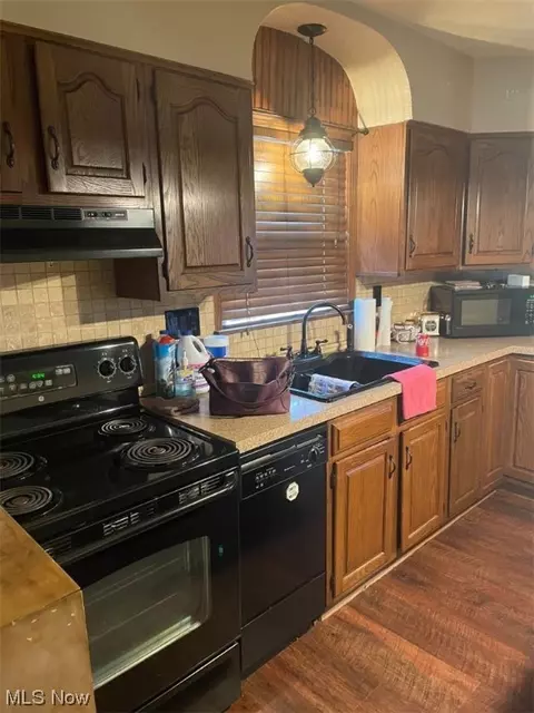 249 Killian Rd, Akron, OH 44319 photo 6