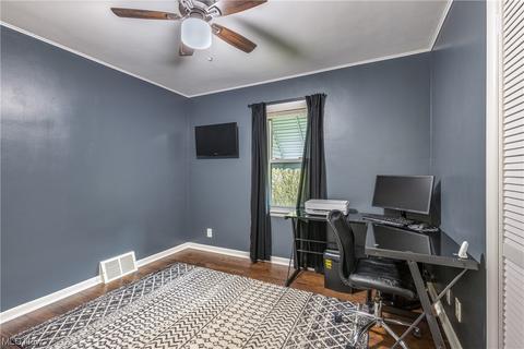 729 Clyde St, Akron, OH 44310 photo 12
