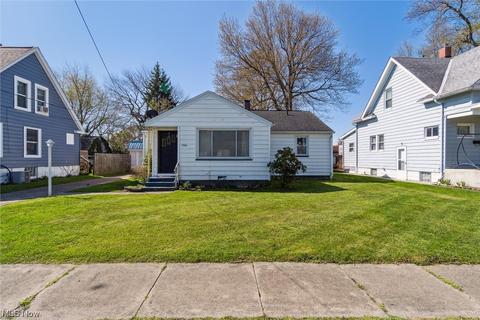 1658 W 3rd St, Ashtabula, OH 44004 photo 2