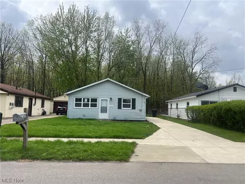 329 Morgan Ave, Elyria, OH 44035 photo 1