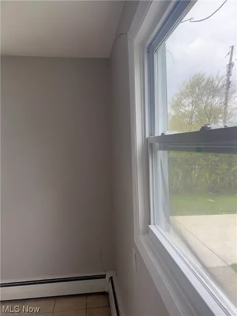 329 Morgan Ave, Elyria, OH 44035 photo 4