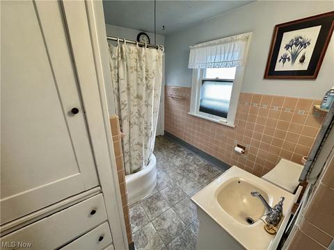 91 E 217th St, Euclid, OH 44123 photo 8
