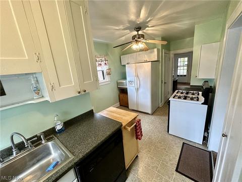 91 E 217th St, Euclid, OH 44123 photo 6