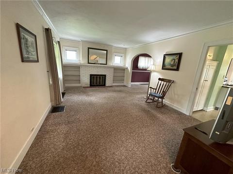 91 E 217th St, Euclid, OH 44123 photo 3