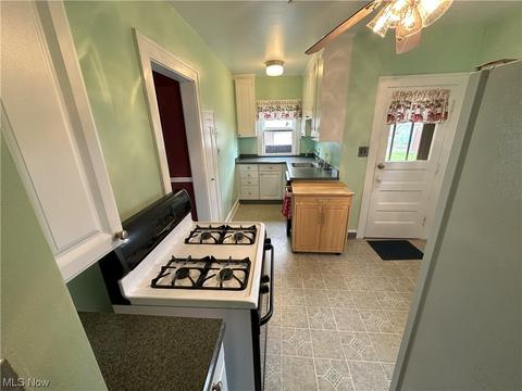 91 E 217th St, Euclid, OH 44123 photo 5