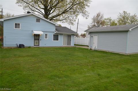 2046 E 41st St, Lorain, OH 44055 photo 4