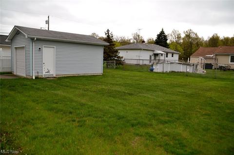 2046 E 41st St, Lorain, OH 44055 photo 5
