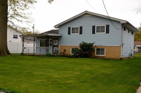 2046 E 41st St, Lorain, OH 44055 photo 3