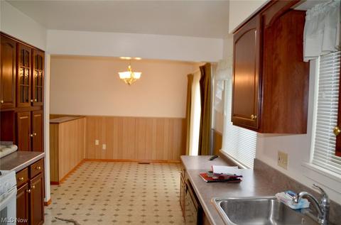 2046 E 41st St, Lorain, OH 44055 photo 12