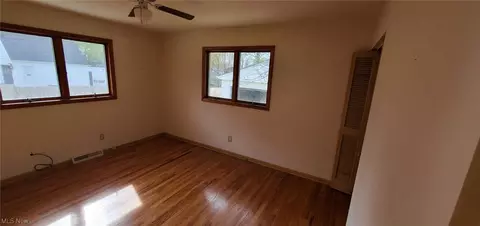 14904 Summit Ave, Maple Heights, OH 44137 photo 12