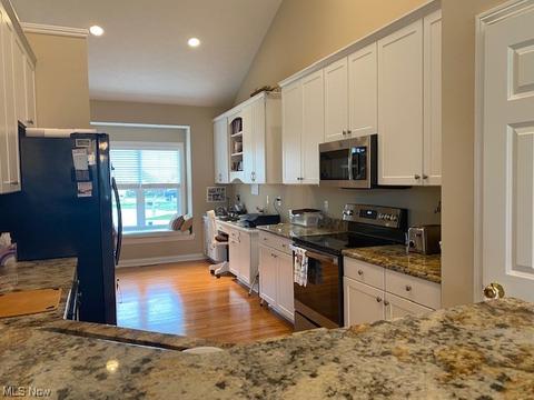 141 Regent Ct, Broadview Heights, OH 44147 photo 5