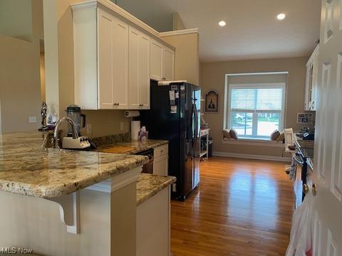141 Regent Ct, Broadview Heights, OH 44147 photo 4