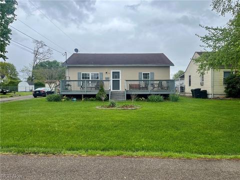 716 Elm St, Belpre, OH 45714 photo 2