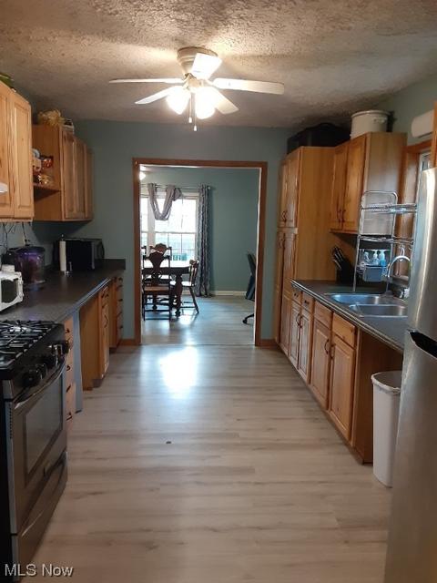 716 Elm St, Belpre, OH 45714 photo 4