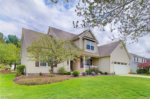 8248 Emerald Ave NE, Canton, OH 44721 photo 3