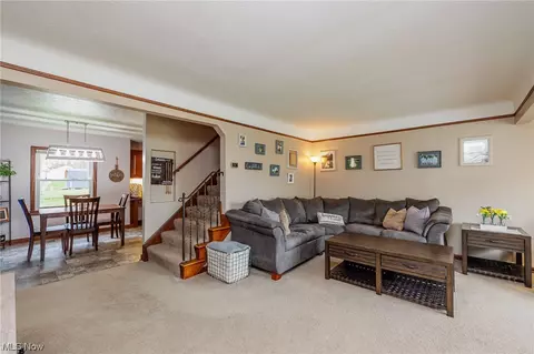 6312 Dora Blvd, Independence, OH 44131 photo 3