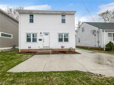 19588 Lake Rd, Rocky River, OH 44116