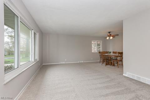 5911 Northview Dr, Seven Hills, OH 44131 photo 3