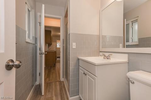 5911 Northview Dr, Seven Hills, OH 44131 photo 18
